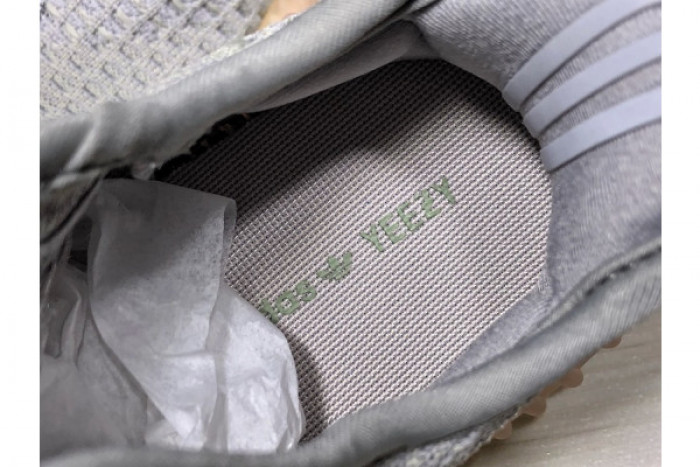 ADIDAS KIDS YEEZY 350 BOOST V2 “TRUE FORM” Kids-EG7492