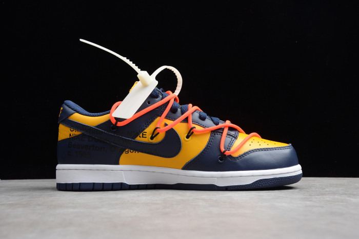OFF-WHITE x Dunk Low