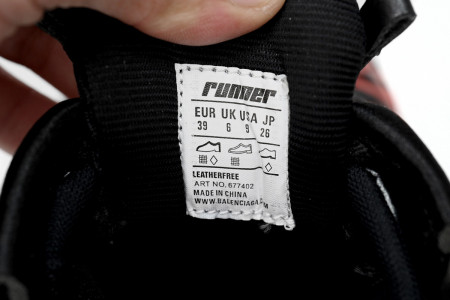 BALCIA Runner Black And Red Characters Balenciaga
