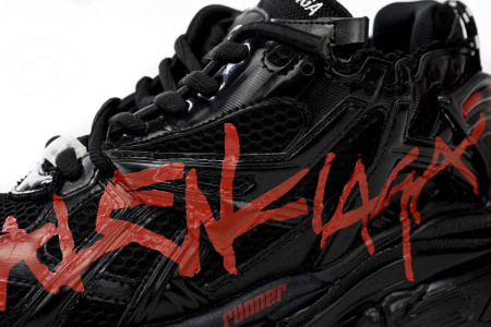 BALCIA Runner Black And Red Characters Balenciaga