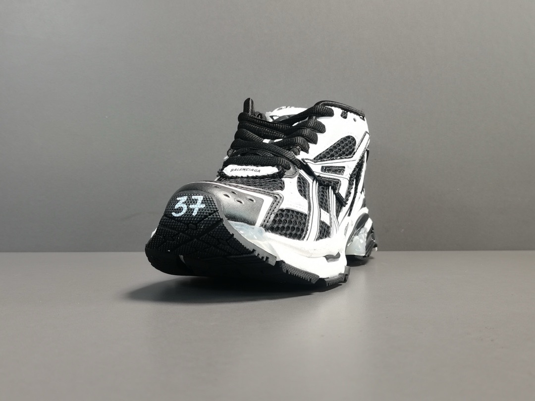 BALENCIAGA Runner SNEAKER