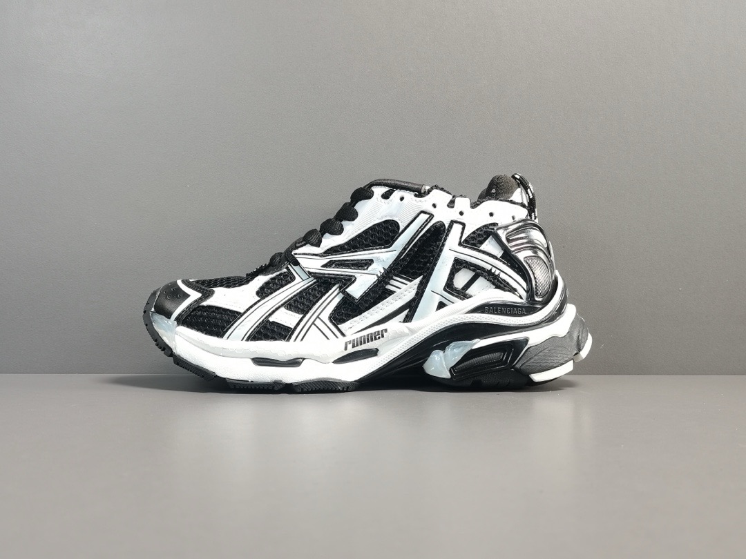BALENCIAGA Runner SNEAKER