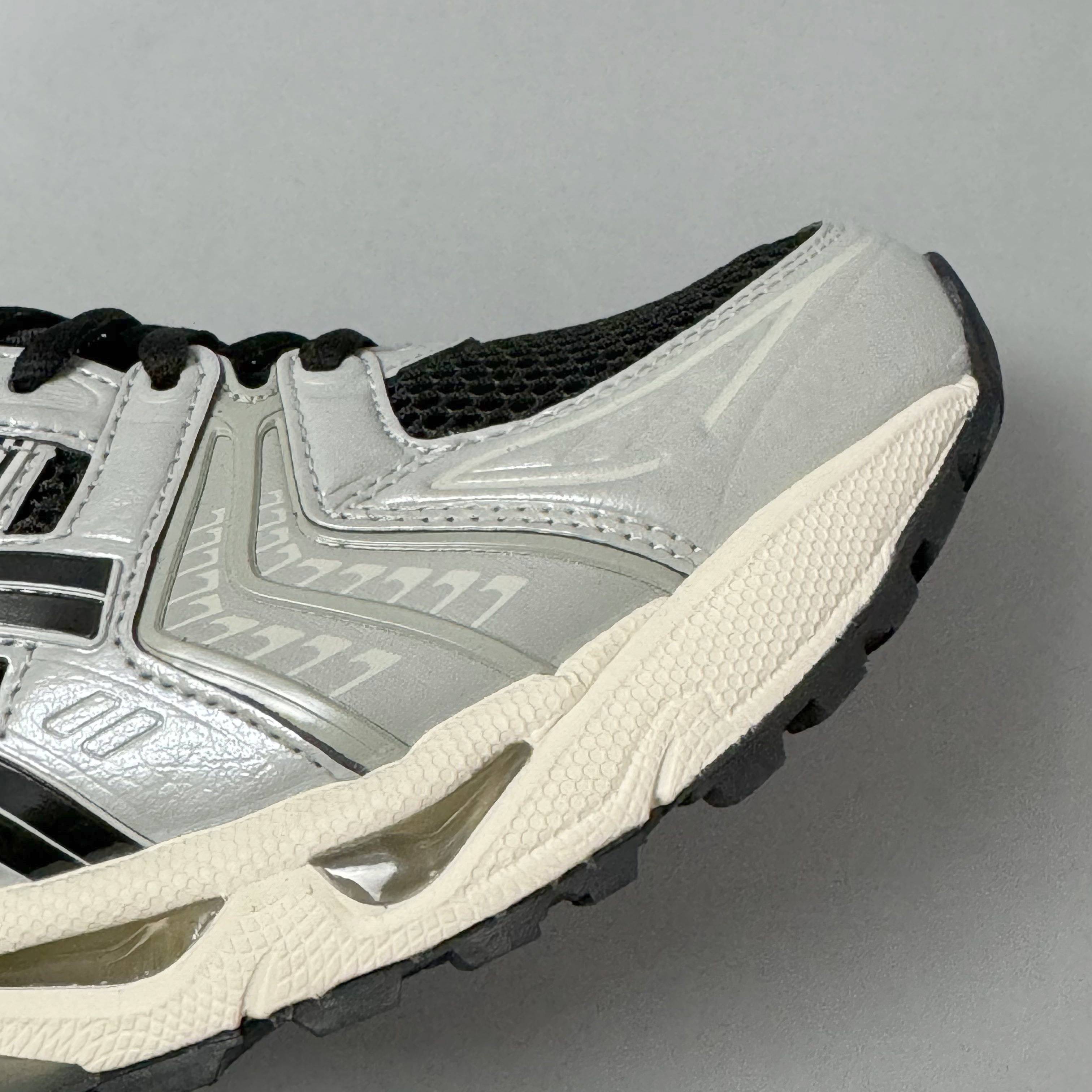 Asics GEL-Kayano 14 1201A019-005