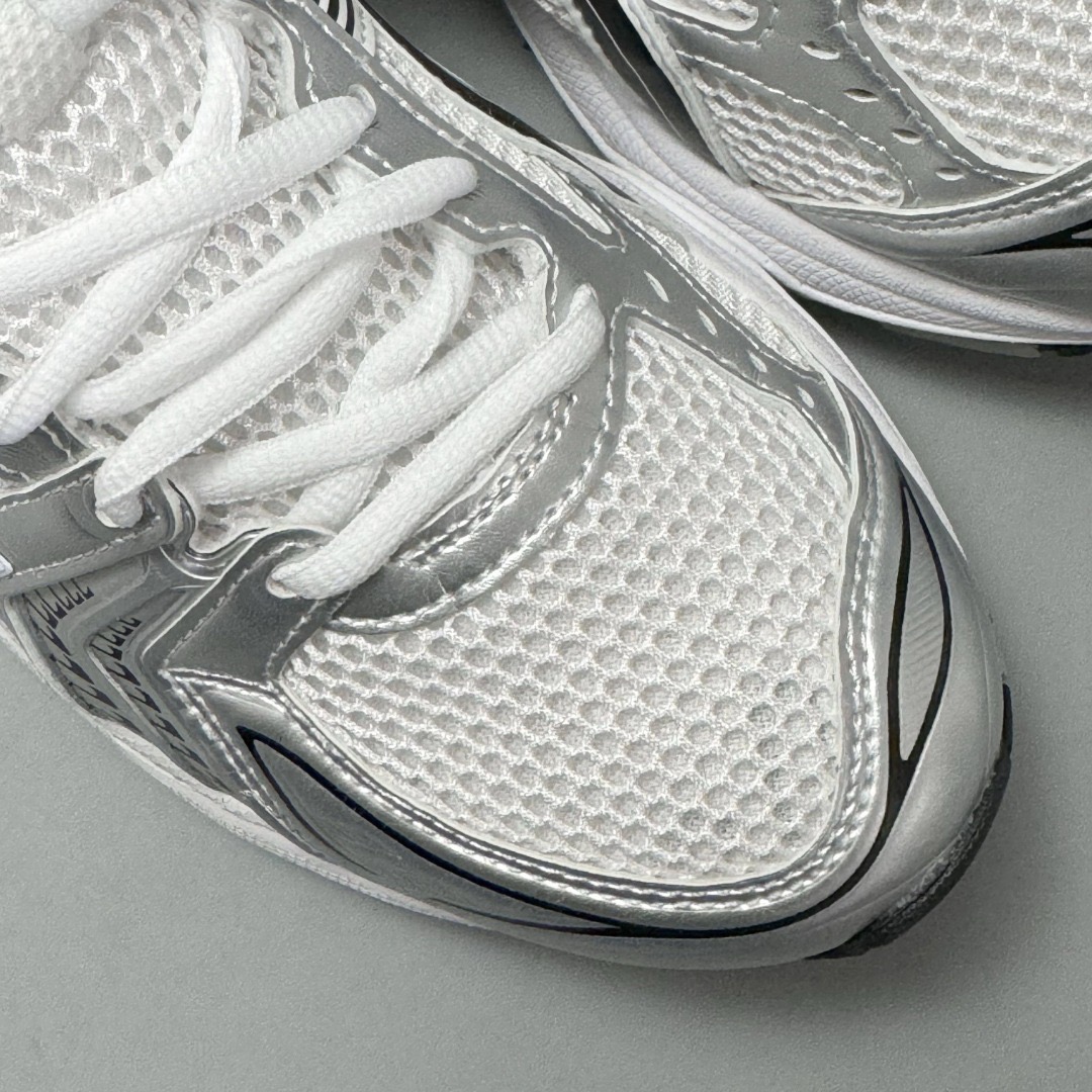 Asics GEL-Kayano 14 1203A537-101