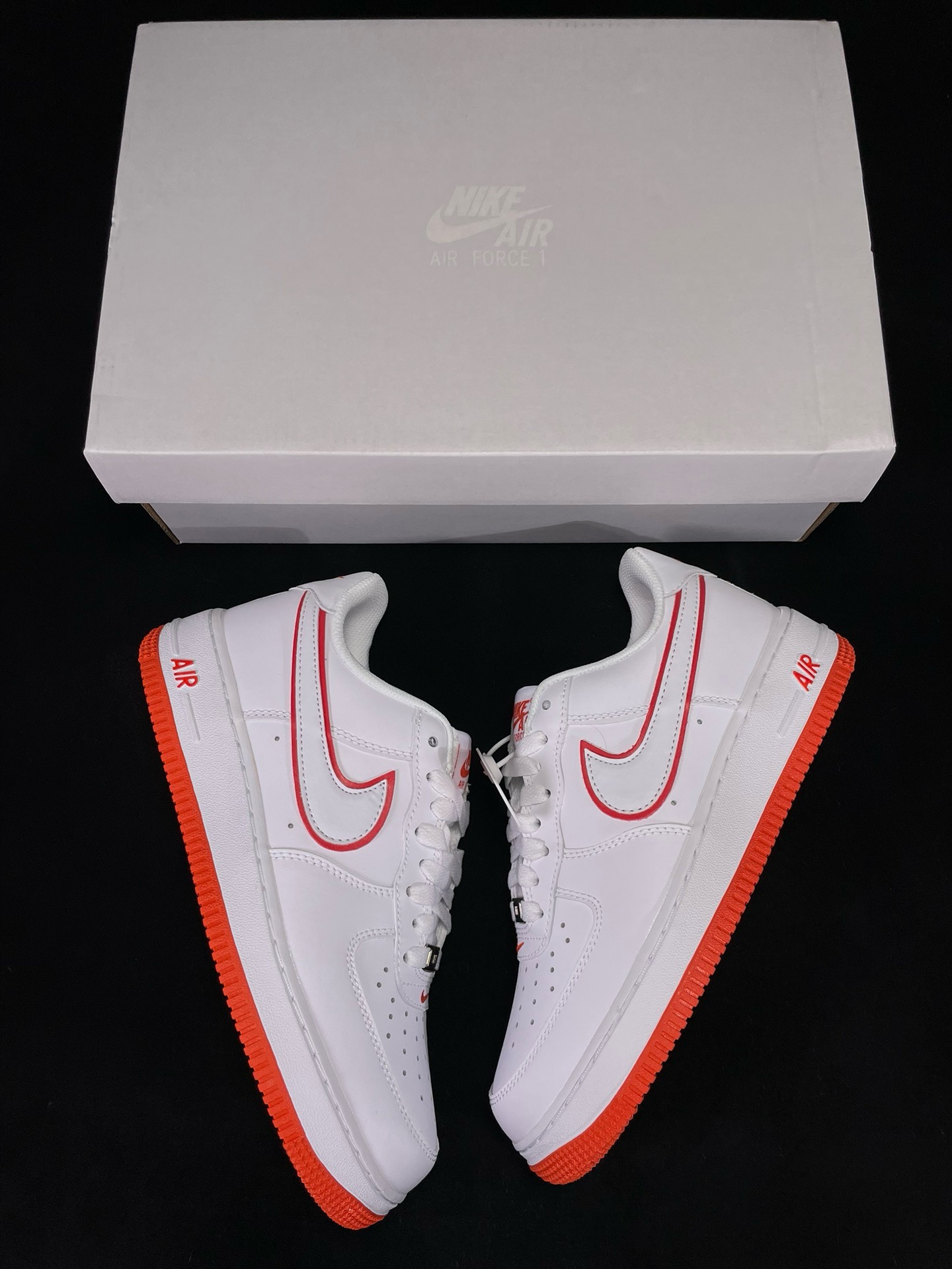 NIKE AIR FORCE 1